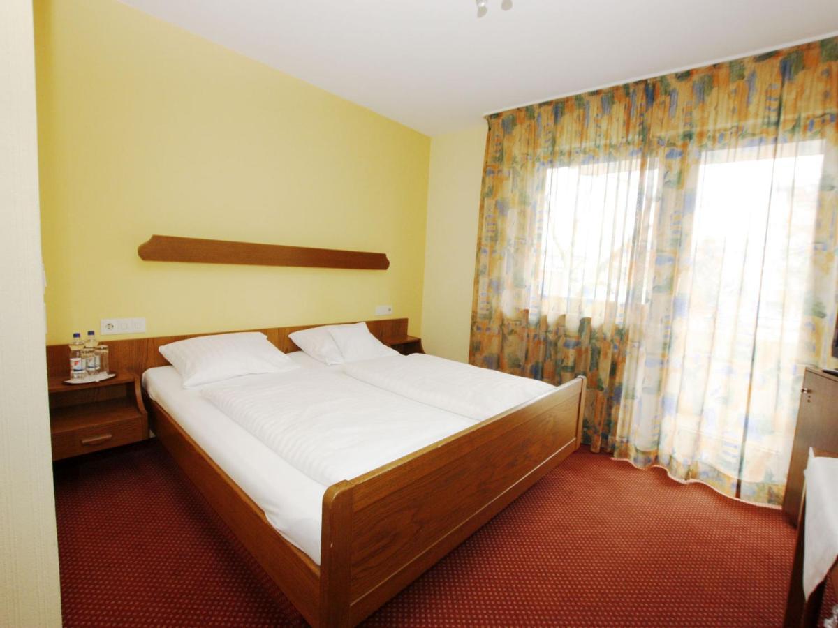 Hotel Baeren Garni フライブルク エクステリア 写真