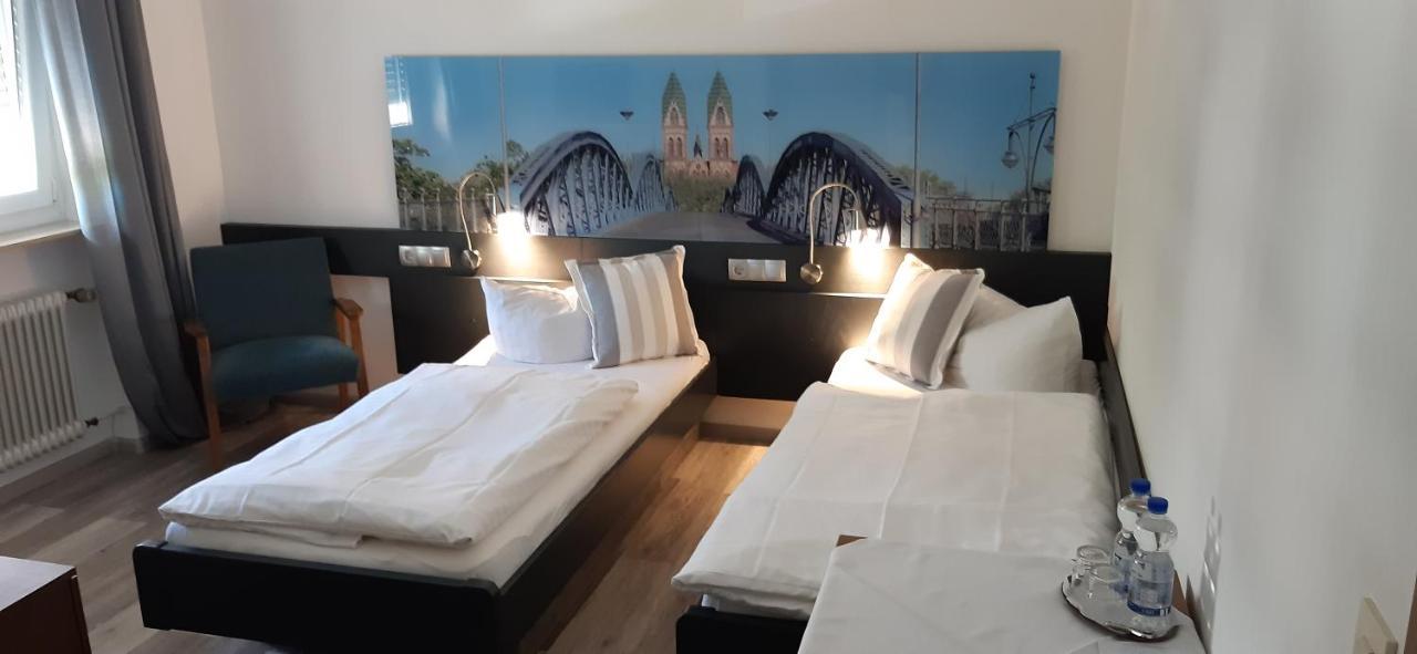 Hotel Baeren Garni フライブルク エクステリア 写真